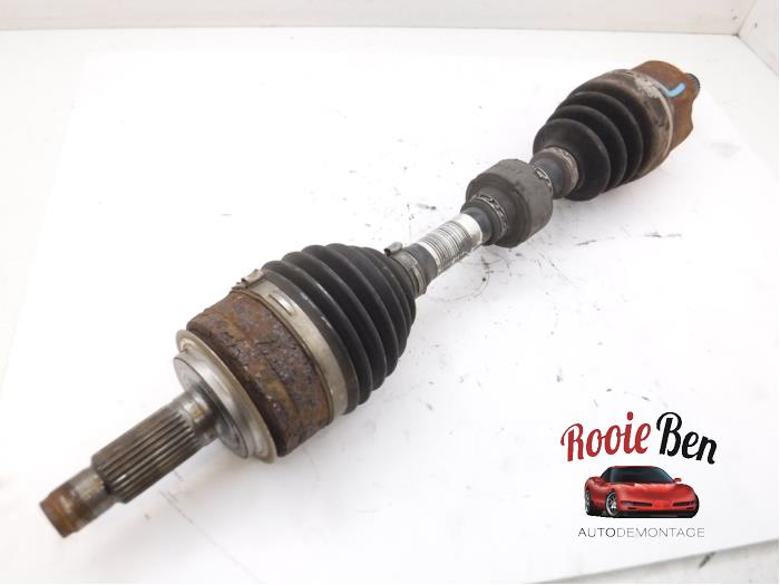 Gebruikte Aandrijfas links-voor Honda Civic (FK/FN) 2.2 i-CTDi 16V Prijs € 50,00 Margeregeling aangeboden door Rooie Ben autodemontage