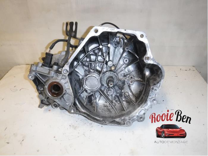 Gebruikte Versnellingsbak Chrysler Sebring (JR) 2.0 16V Prijs € 400,00 Margeregeling aangeboden door Rooie Ben autodemontage