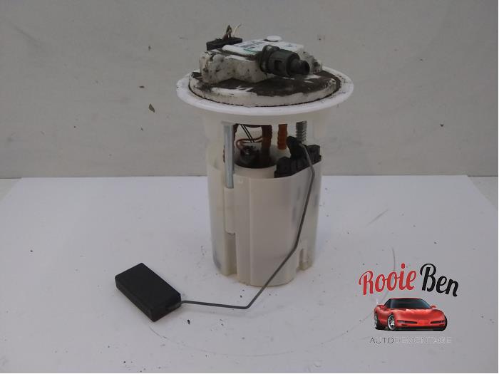 Benzinepomp van een Peugeot 207/207+ (WA/WC/WM) 1.4 2011