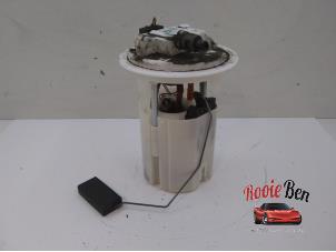 Gebruikte Benzinepomp Peugeot 207/207+ (WA/WC/WM) 1.4 Prijs € 25,00 Margeregeling aangeboden door Rooie Ben autodemontage