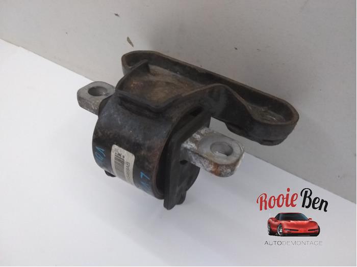 Gebruikte Motorrubber Chrysler Sebring II (JS) 2.0 16V Prijs € 50,00 Margeregeling aangeboden door Rooie Ben autodemontage