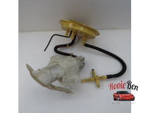 Gebruikte Benzinepomp BMW 5 serie (F10) 535d 24V Prijs € 150,00 Margeregeling aangeboden door Rooie Ben autodemontage