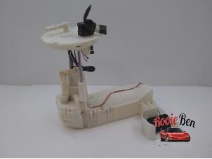 Gebruikte Benzinepomp Suzuki Celerio (LF) 1.0 12V Dualjet Prijs € 50,00 Margeregeling aangeboden door Rooie Ben autodemontage