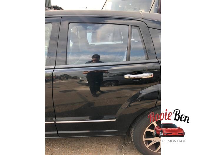 Portier 4Deurs links-achter van een Dodge Caliber 1.8 16V 2007