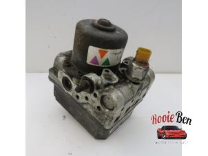 Gebruikte ABS Pomp Cadillac CTS I 3.6 V6 24V Prijs € 100,00 Margeregeling aangeboden door Rooie Ben autodemontage