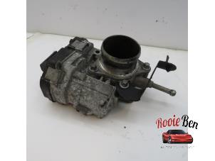 Gebruikte Gasklephuis Saab 9-3 Sport Estate (YS3F) 1.9 TTiD 16V 130 Prijs € 75,00 Margeregeling aangeboden door Rooie Ben autodemontage