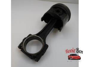 Gebruikte Zuiger Jeep Wrangler (YJ) 4.2 Laredo 2BBL. Prijs op aanvraag aangeboden door Rooie Ben autodemontage