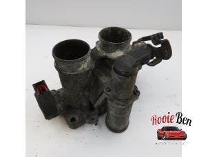 Gebruikte Gasklephuis Ford Usa E-Serie 4.9 E250 Kat. Prijs € 25,00 Margeregeling aangeboden door Rooie Ben autodemontage