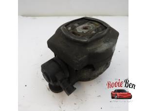 Gebruikte Motorsteun Audi A8 (D3) 3.0 TDI V6 24V Quattro Prijs € 25,00 Margeregeling aangeboden door Rooie Ben autodemontage