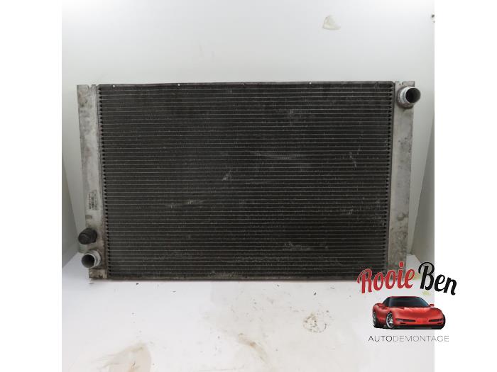 Gebruikte Radiateur Audi A8 (D3) 3.0 TDI V6 24V Quattro Prijs € 50,00 Margeregeling aangeboden door Rooie Ben autodemontage
