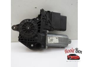 Gebruikte Motor electrisch raam Volkswagen Golf VI (5K1) 1.4 TSI 160 16V Prijs € 30,00 Margeregeling aangeboden door Rooie Ben autodemontage