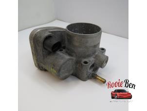 Gebruikte Gasklephuis Renault Megane II (BM/CM) 2.0 16V Prijs € 20,00 Margeregeling aangeboden door Rooie Ben autodemontage
