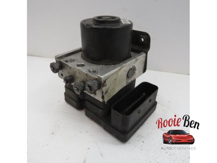 Gebruikte ABS Pomp Ford Fiesta 6 (JA8) 1.4 16V Prijs € 100,00 Margeregeling aangeboden door Rooie Ben autodemontage
