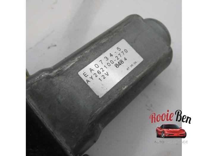 Ruitmechaniek 4Deurs rechts-voor van een Chrysler Voyager/Grand Voyager (RG/RS) 2.8 CRD 16V Autom. (Dodge Ram Van) 2008