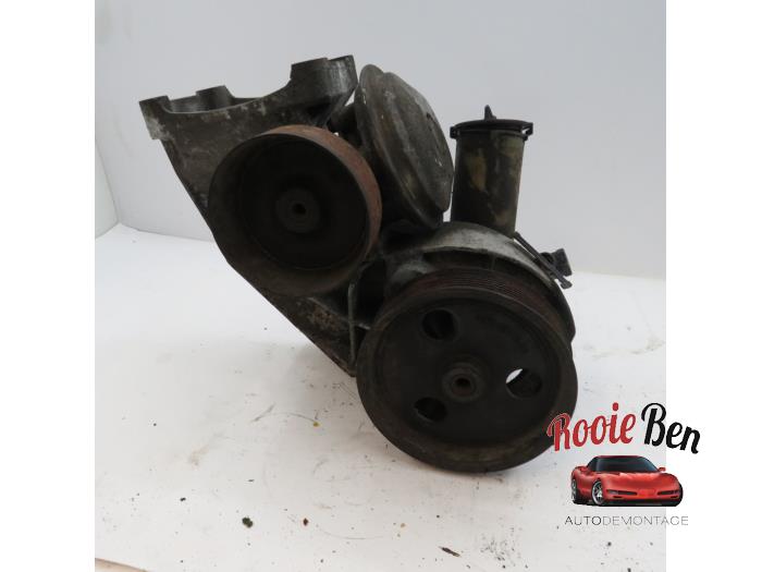 Gebruikte Pomp Servo Ford Usa E-Serie 7.3 E350D Turbo Regular/Super Prijs € 50,00 Margeregeling aangeboden door Rooie Ben autodemontage