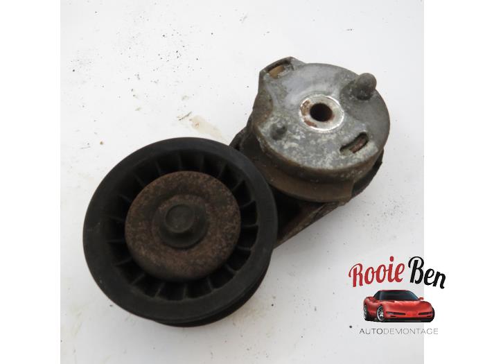 Gebruikte Spanrol Multiriem Dodge Ram 1500 (DR/DH/D1/DC/DM) 5.7 V8 Hemi 1500 4x2 Prijs € 15,00 Margeregeling aangeboden door Rooie Ben autodemontage