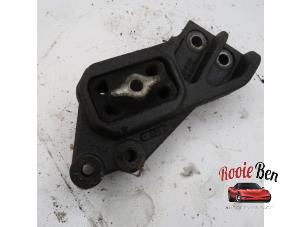 Gebruikte Motorsteun Dodge Ram 1500 (DR/DH/D1/DC/DM) 5.7 V8 Hemi 1500 4x2 Prijs € 25,00 Margeregeling aangeboden door Rooie Ben autodemontage