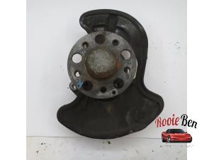 Gebruikte Fusee rechts-voor Mercedes E (C207) E-250 CDI 16V Prijs € 100,00 Margeregeling aangeboden door Rooie Ben autodemontage