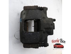 Gebruikte Remklauw (Tang) rechts-voor Dodge Journey 2.4 16V Prijs € 50,00 Margeregeling aangeboden door Rooie Ben autodemontage