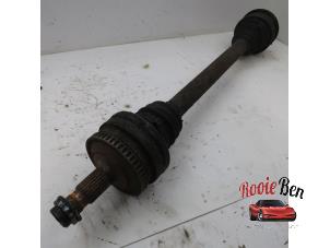 Gebruikte Aandrijfas links-achter Chrysler Crossfire 3.2 V6 18V Prijs € 40,00 Margeregeling aangeboden door Rooie Ben autodemontage