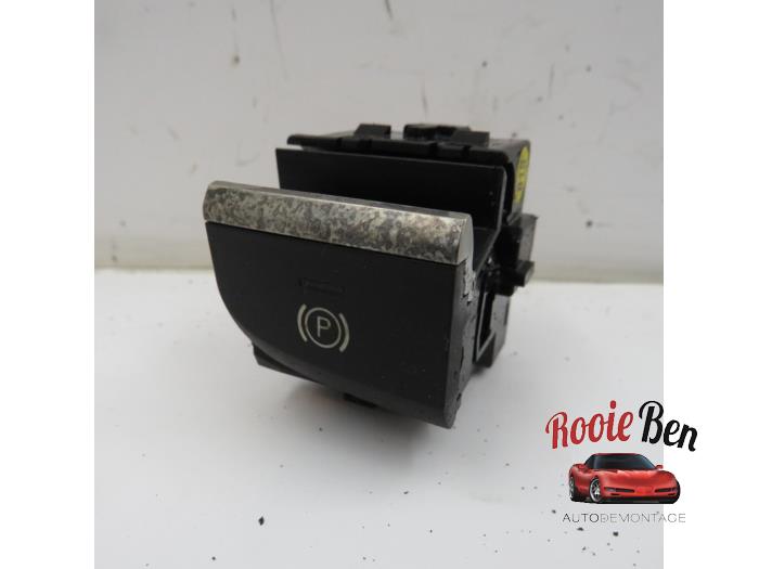 Gebruikte Schakelaar handrem Audi A3 Sportback (8VA/8VF) 1.0 TFSI 12V Prijs € 20,00 Margeregeling aangeboden door Rooie Ben autodemontage