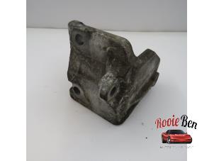 Gebruikte Motorrubber Dodge Journey 2.4 16V Prijs € 25,00 Margeregeling aangeboden door Rooie Ben autodemontage