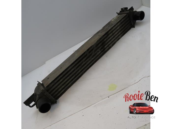 Intercooler van een Peugeot Bipper (AA) 1.4 HDi 2010