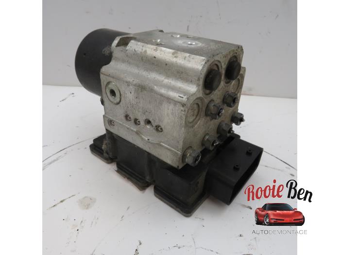 Gebruikte ABS Pomp Opel Vectra C Caravan 2.0 DTI 16V Prijs € 35,00 Margeregeling aangeboden door Rooie Ben autodemontage