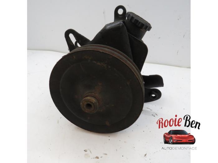 Gebruikte Pomp Servo Pontiac Firebird 5.0 Trans Am Prijs € 75,00 Margeregeling aangeboden door Rooie Ben autodemontage