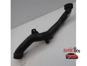 Gebruikte Intercooler Buis Landrover Range Rover Sport (LS) 3.6 TDV8 32V Prijs € 50,00 Margeregeling aangeboden door Rooie Ben autodemontage