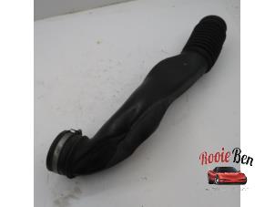 Gebruikte Intercooler Buis Landrover Range Rover Sport (LS) 3.6 TDV8 32V Prijs € 50,00 Margeregeling aangeboden door Rooie Ben autodemontage