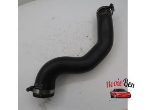 Gebruikte Intercooler Slang Landrover Range Rover Sport (LS) 3.6 TDV8 32V Prijs € 50,00 Margeregeling aangeboden door Rooie Ben autodemontage