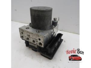 Gebruikte ABS Pomp Landrover Range Rover Sport (LS) 3.6 TDV8 32V Prijs € 100,00 Margeregeling aangeboden door Rooie Ben autodemontage