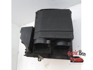 Gebruikte Luchtfilterhuis Landrover Range Rover Sport (LS) 3.6 TDV8 32V Prijs op aanvraag aangeboden door Rooie Ben autodemontage