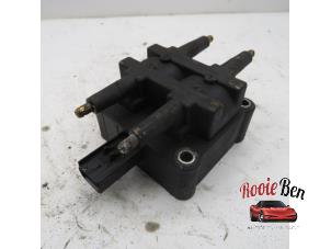 Gebruikte Bobine Chrysler Voyager/Grand Voyager (RG/RS) 2.4 16V Prijs € 30,00 Margeregeling aangeboden door Rooie Ben autodemontage