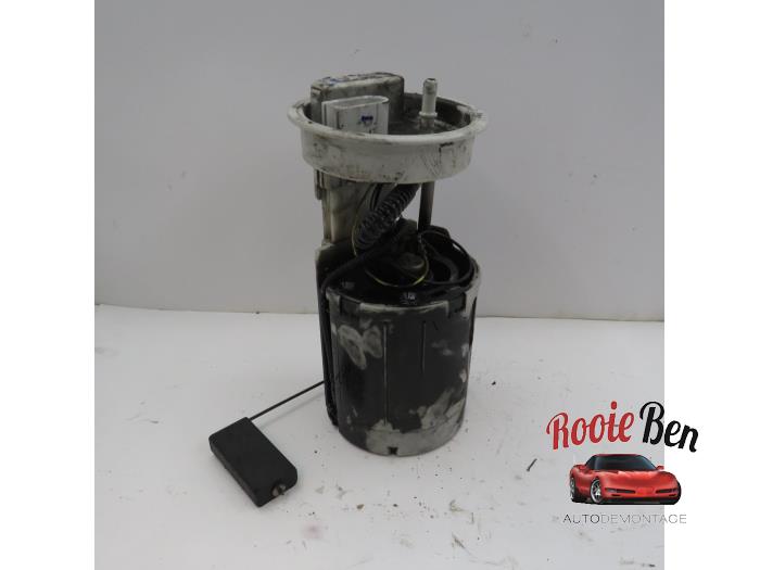 Gebruikte Dieselpomp Volkswagen Polo IV (9N1/2/3) 1.4 TDI 70 Prijs € 20,00 Margeregeling aangeboden door Rooie Ben autodemontage