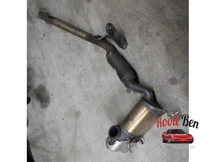 Gebruikte Roetfilter Volkswagen Passat (362) 2.0 TDI 16V 140 Prijs € 250,00 Margeregeling aangeboden door Rooie Ben autodemontage