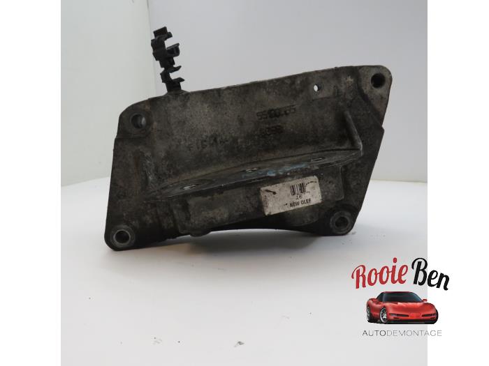 Motorsteun van een Fiat Punto Evo (199) 1.3 JTD Multijet 85 16V Euro 5 2010