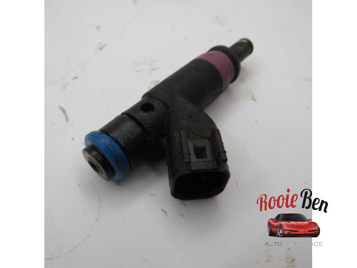 Injector (benzine injectie) van een Dodge Caliber 1.8 16V 2007