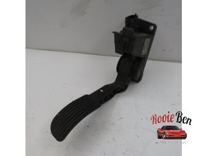 Gebruikte Gaspedaal Mercedes Vito (639.7) 2.2 109 CDI 16V Prijs € 20,00 Margeregeling aangeboden door Rooie Ben autodemontage