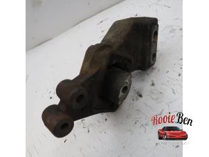 Gebruikte Motorsteun Dodge Ram 3500 Standard Cab (DR/DH/D1/DC/DM) 5.7 V8 Hemi 1500 4x4 Prijs op aanvraag aangeboden door Rooie Ben autodemontage