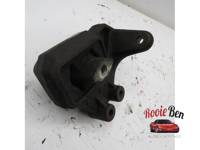 Gebruikte Motorrubber Dodge Ram 3500 Standard Cab (DR/DH/D1/DC/DM) 5.7 V8 Hemi 1500 4x4 Prijs op aanvraag aangeboden door Rooie Ben autodemontage