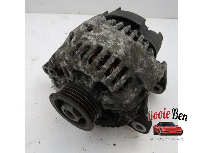 Gebruikte Dynamo Nissan Micra (K12) 1.2 16V Prijs € 25,00 Margeregeling aangeboden door Rooie Ben autodemontage