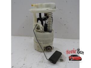Gebruikte Benzinepomp Nissan Micra (K12) 1.2 16V Prijs € 25,00 Margeregeling aangeboden door Rooie Ben autodemontage