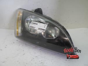 Gebruikte Koplamp rechts Ford Focus 2 Wagon 1.6 TDCi 16V 110 Prijs € 25,00 Margeregeling aangeboden door Rooie Ben autodemontage