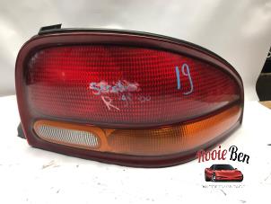 Gebruikte Achterlicht rechts Chrysler Stratus (JA/JX) 2.0 16V Prijs € 40,00 Margeregeling aangeboden door Rooie Ben autodemontage