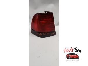 Gebruikte Achterlicht links Ford Usa Thunderbird 4.9 V8 Prijs € 50,00 Margeregeling aangeboden door Rooie Ben autodemontage