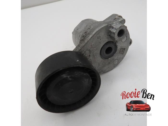 Gebruikte Spanrol Multiriem Mercedes E (W213) E-200 2.0 Turbo 16V Prijs € 15,00 Margeregeling aangeboden door Rooie Ben autodemontage