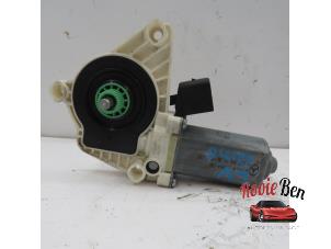 Gebruikte Motor electrisch raam Mercedes C (C205) C-63 S AMG 4.0 V8 Biturbo Prijs € 25,00 Margeregeling aangeboden door Rooie Ben autodemontage