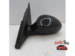 Gebruikte Spiegel Buiten links BMW 1 serie (E87/87N) 116i 1.6 16V Prijs € 40,00 Margeregeling aangeboden door Rooie Ben autodemontage